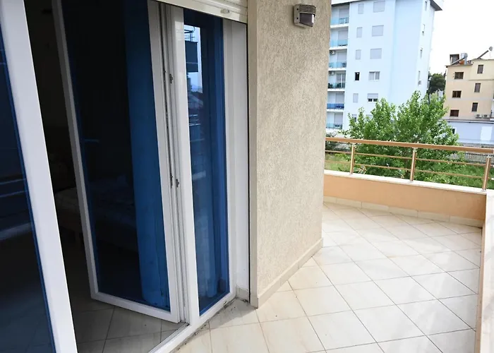 Apartamento Iris Sakes