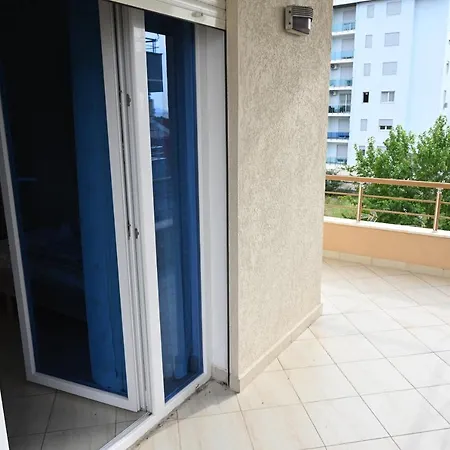Apartament Iris Sakes